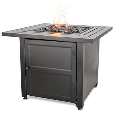 Foyer extérieur au propane avec manteau en acier